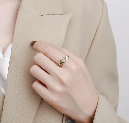 Anillo oro con forma de corazón