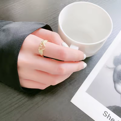 Anillo oro con forma de corazón